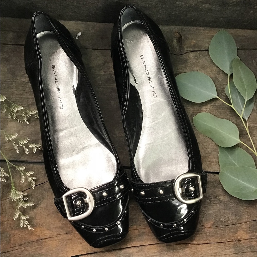 Bandolino flats